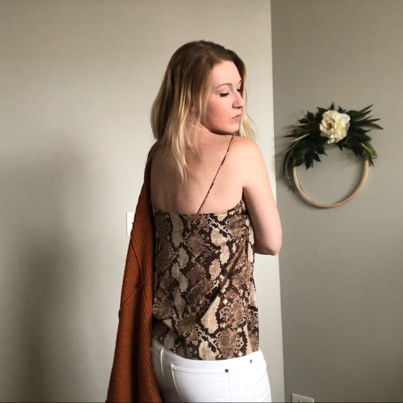 H&M/ silky snakeskin tank - Picture 7 of 12